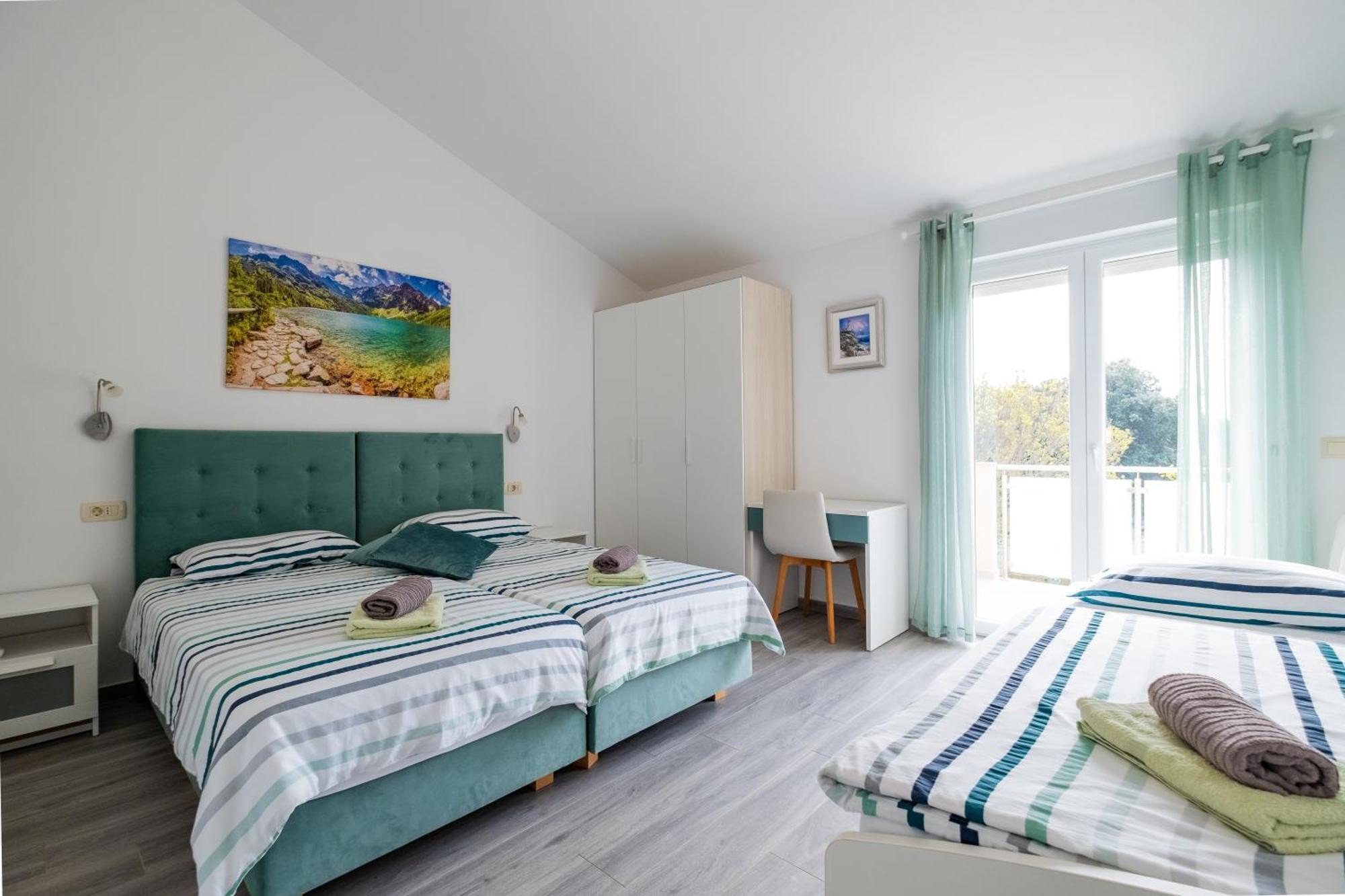 Vila Veronika 2 Pula Buitenkant foto