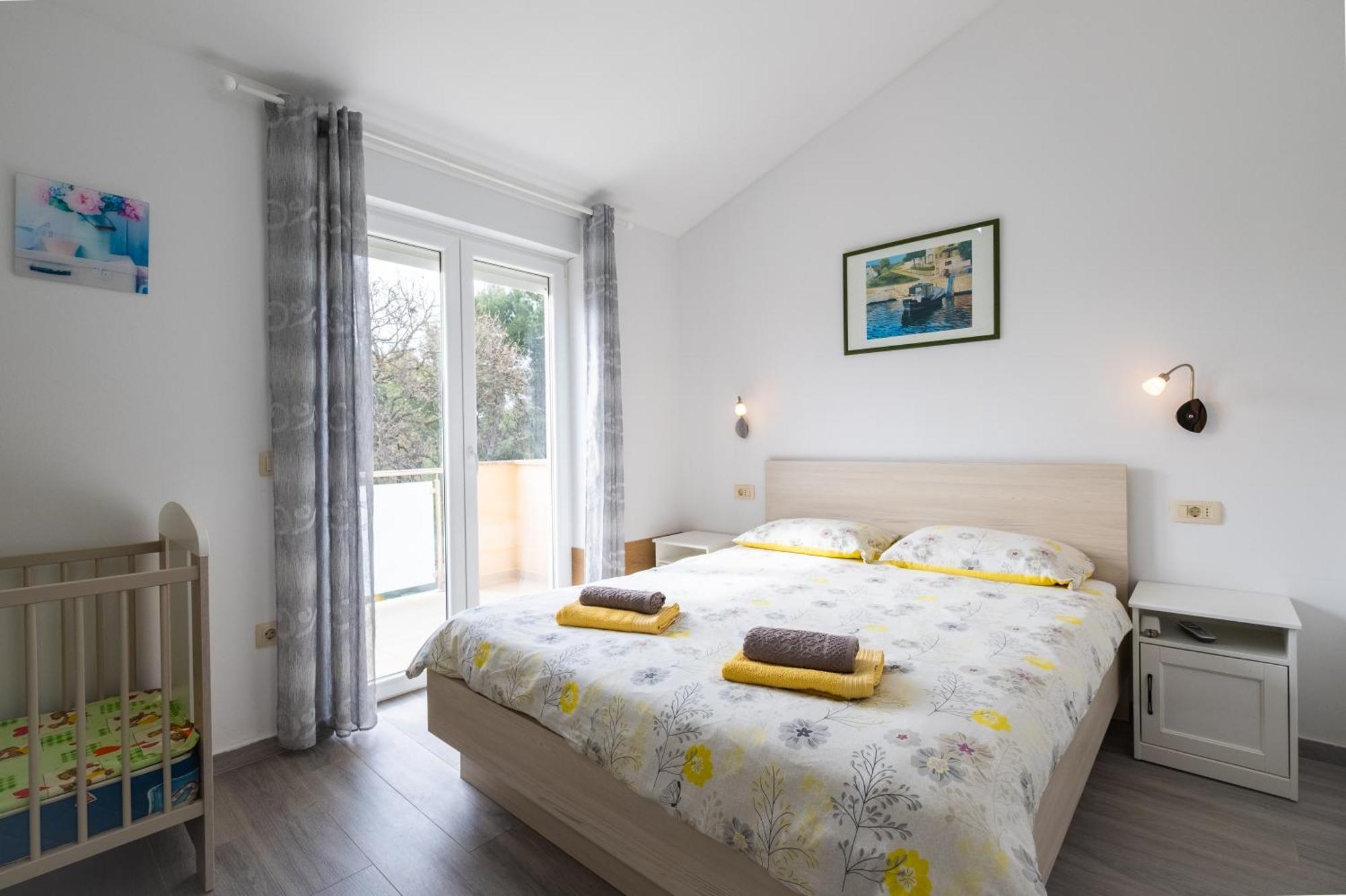 Vila Veronika 2 Pula Buitenkant foto